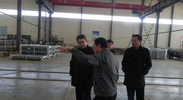 安丘市市長杜建華蒞臨藍想進行技術創(chuàng)新情況調(diào)研