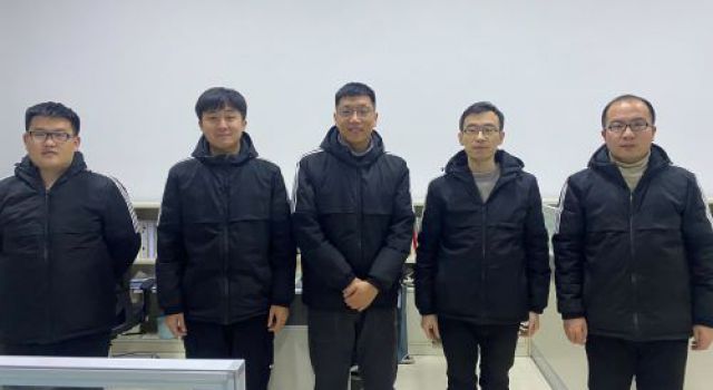 寒冬臘月風(fēng)吹雪，交規(guī)二院送溫情