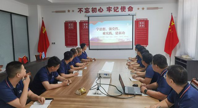 “學思想、強黨性、重實踐、建新功”--董梁高速第一總監(jiān)辦“慶五一、迎五四”“大學習”主題活動