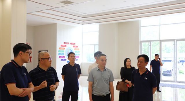 交流互鑒促提升、攜手共進(jìn)促發(fā)展----廣西桂通工程管理集團(tuán)有限公司領(lǐng)導(dǎo)蒞臨公司交流座談